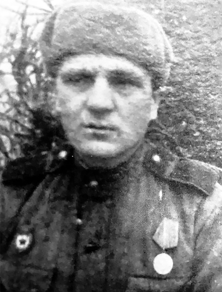 Чепиков Федор Харитонович (1906 – 20 мая 1844) Служил гвардейским Ефрейтором в 475 медико-санитарном батальоне 7 гвардейской стрелковой дивизии.